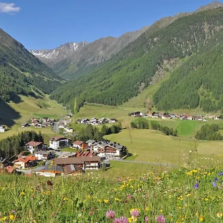 펜션 In The Laerchenwald House 니더타이